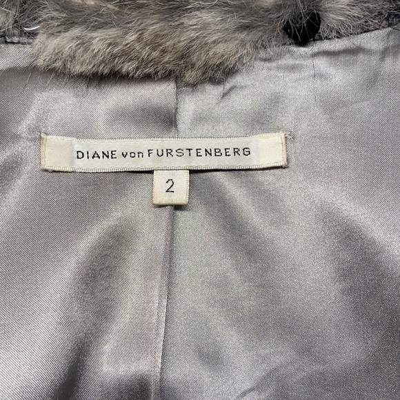 Diane von furstenburg coat with removable rabbit collar - Picture 10 of 12